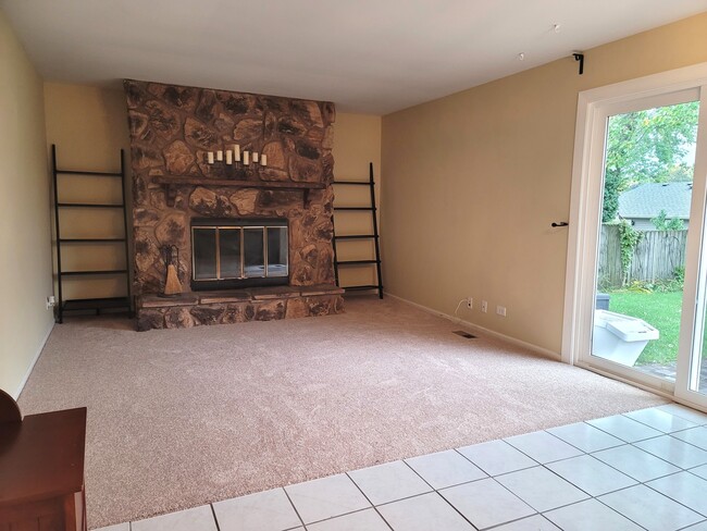 Building Photo - 30 Joslyn Dr