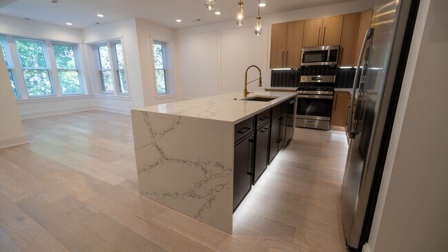 Foto del edificio - 4747 N Beacon St