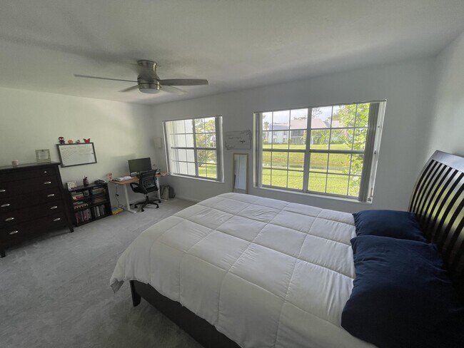Foto del edificio - 3694 Savoy Ln