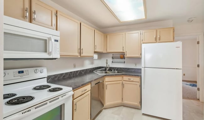 Building Photo - Charming 1 Bedroom, 1 Bathroom Available I...