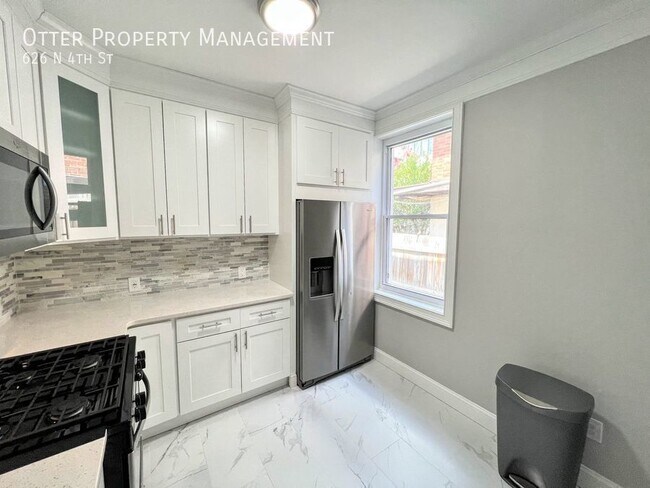 Building Photo - 3BR/1.5BA Northern Liberties home with Bon...