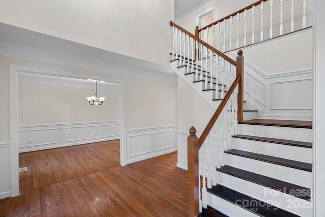 Foto del edificio - 7117 Kinsmore Ln