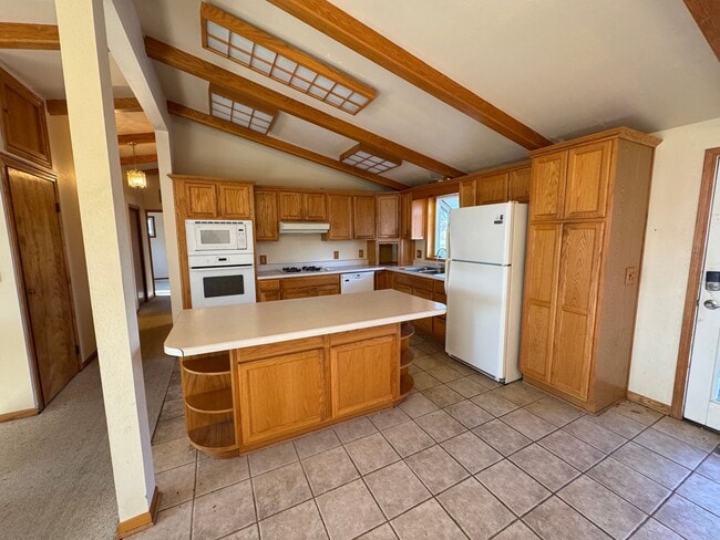 Building Photo - 405 Hamilton St