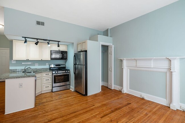 Photo - 245 S 10th St Apartment