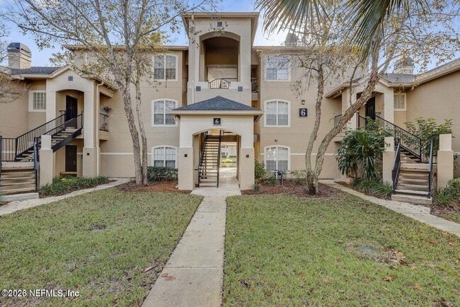 Building Photo - 1701 The Greens Way