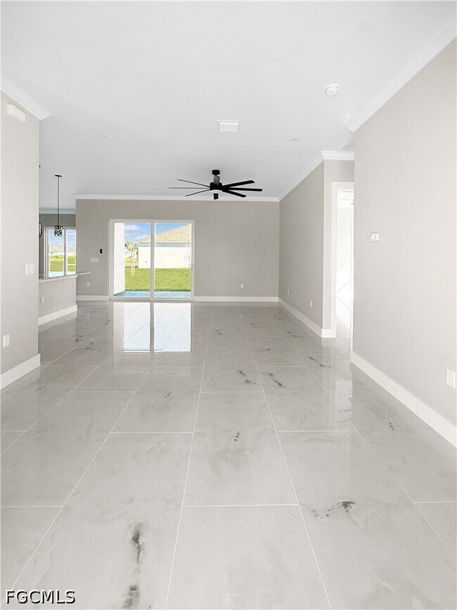 Foto del edificio - 303 NW 26th Ave