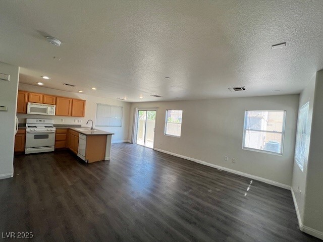 Building Photo - 8226 Royal Lilly Ct