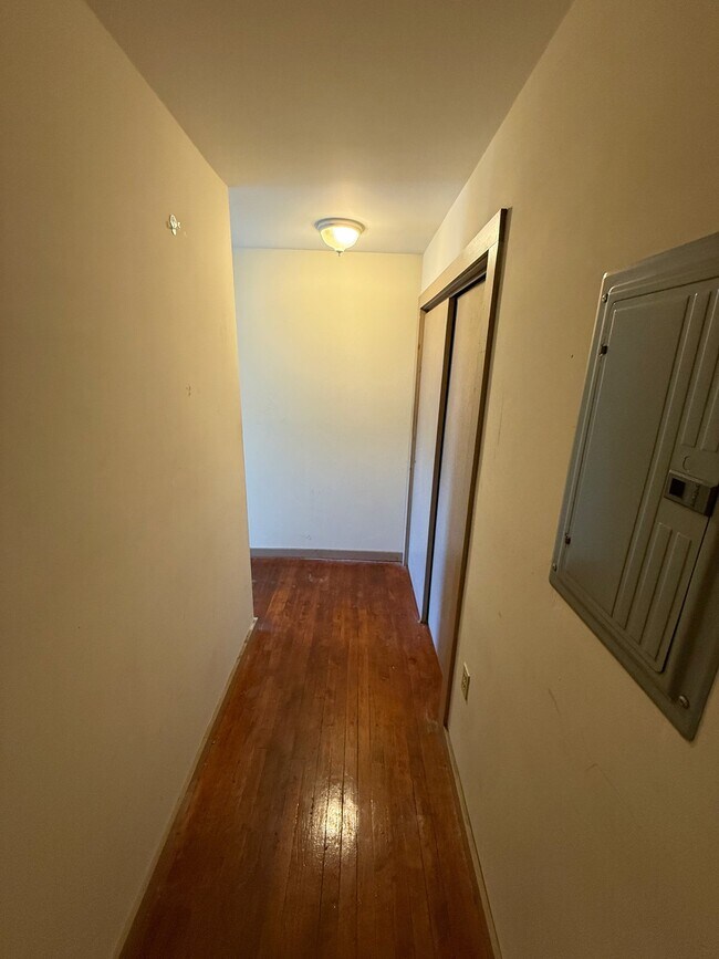 Foto del edificio - 279 N Main St