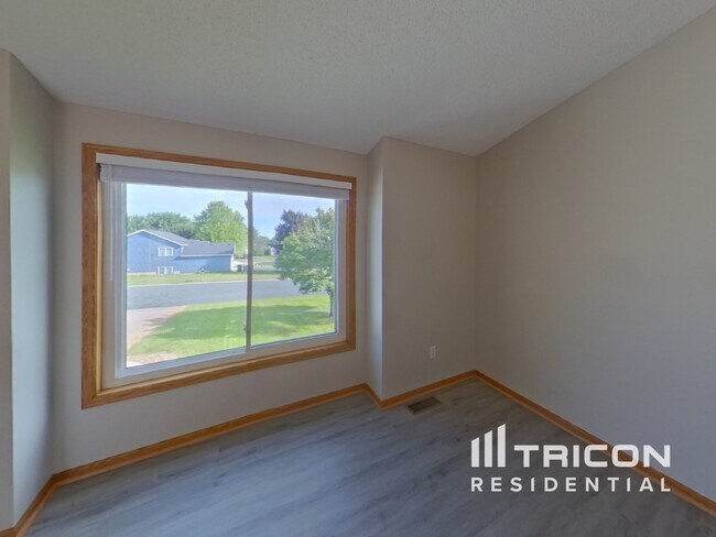 Foto del edificio - 2094 French Trace Ave