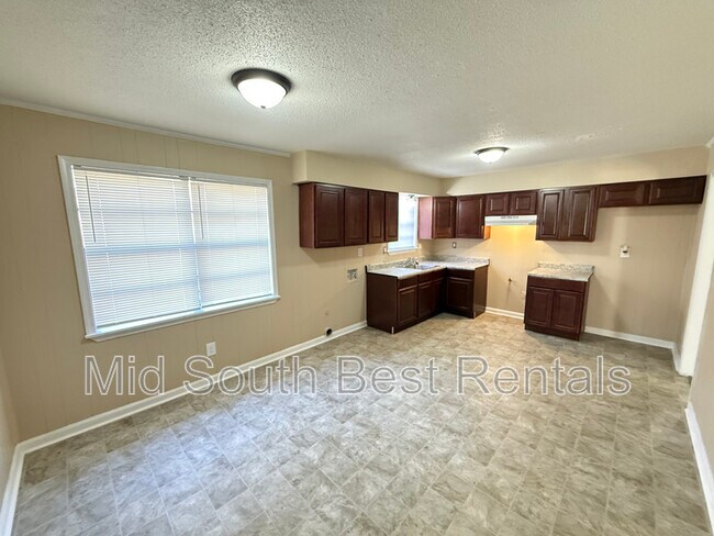 Building Photo - 3582 Edgefield Dr