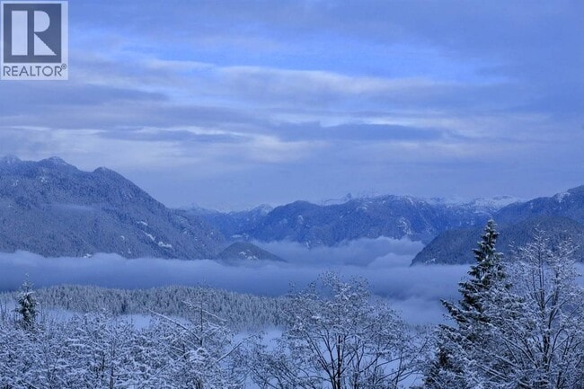 Building Photo - 9232 University Crescent