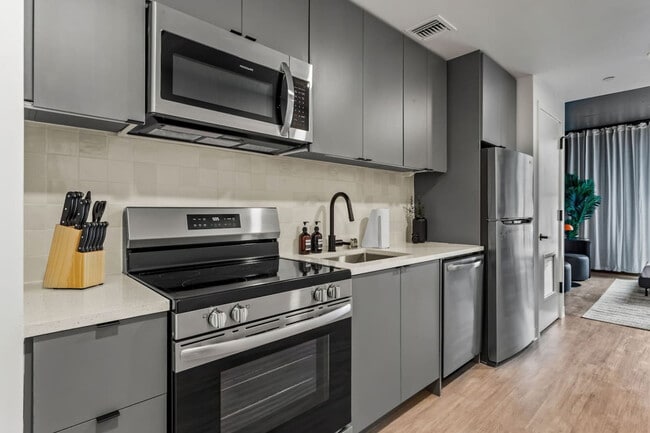 Building Photo - 1704 N 17th St