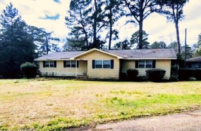 Building Photo - 1817 Wisteria Dr