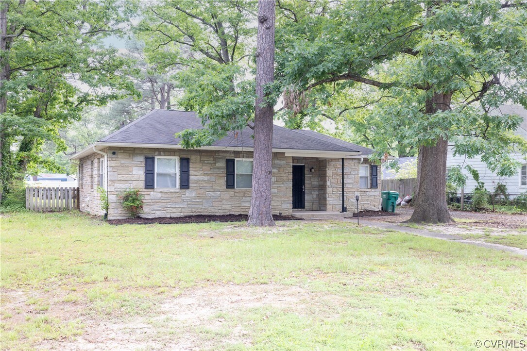 Primary Photo - 1802 Brentwood Rd