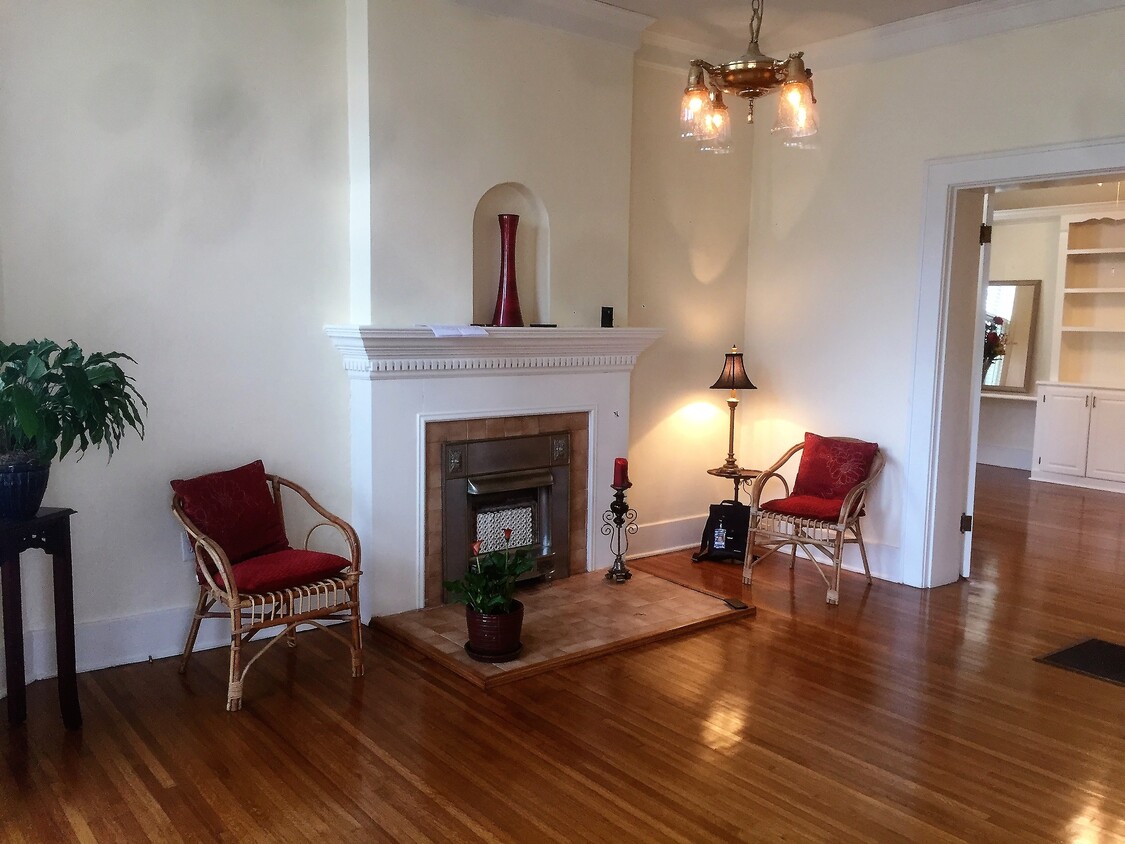 Primary Photo - 1855 S Gaines St