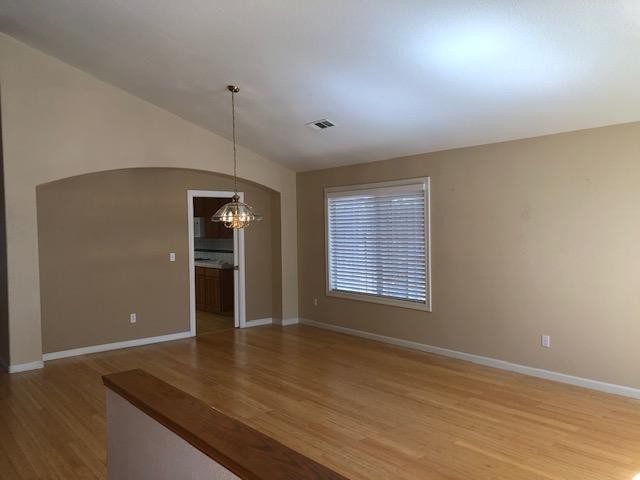 Building Photo - 3337 Lakens Hbr