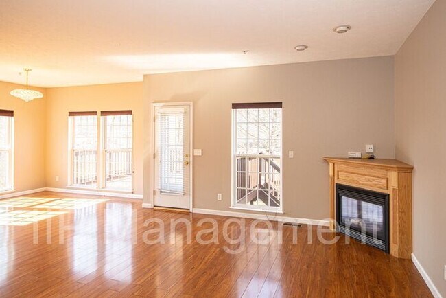 Foto del edificio - Beautiful Townhome in the Heart of Willoug...
