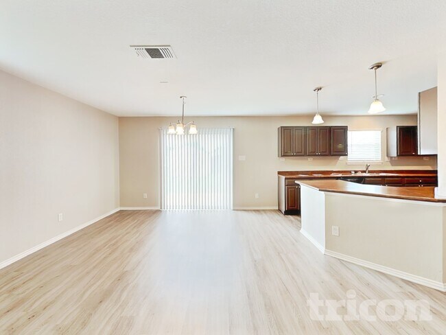 Building Photo - 2310 Cats Paw View