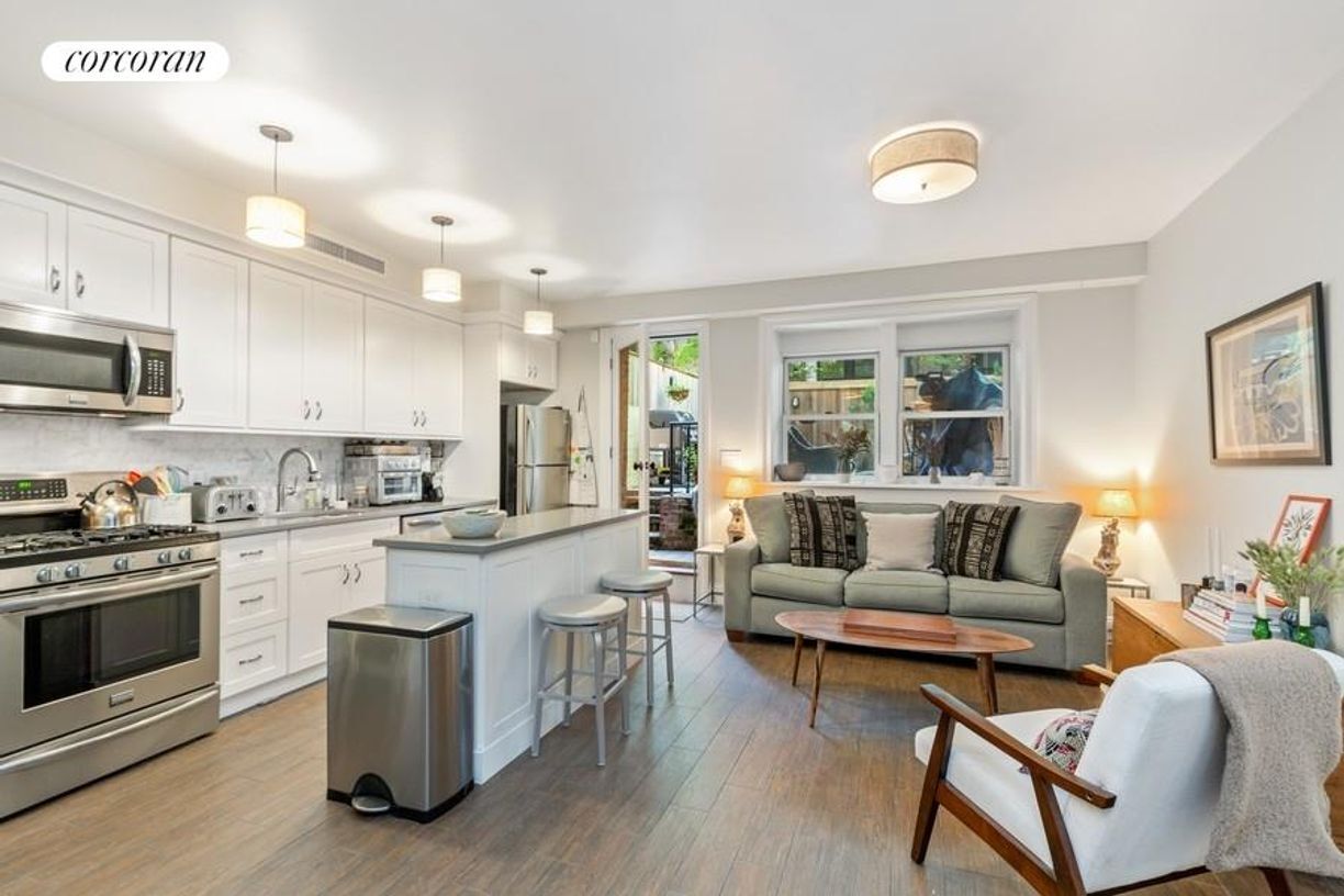 Foto principal - 838 Carroll St