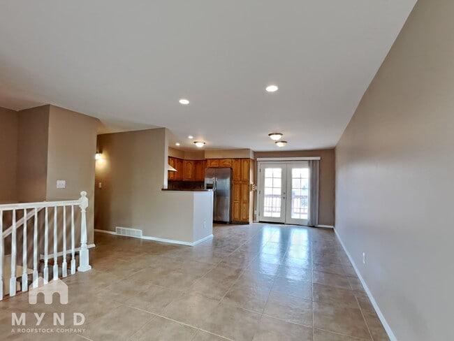 Building Photo - 347 Leona Dr
