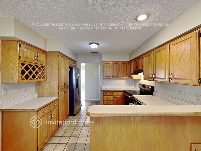 Building Photo - 6169 Half Moon Dr