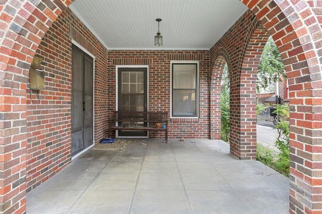 Building Photo - 6143 La Vista Dr