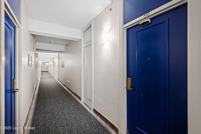 Photo - 604 S 3rd St House