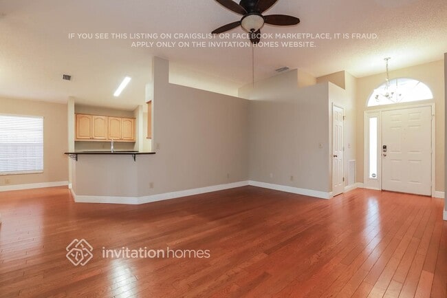 Building Photo - 10914 Kenbrook Dr