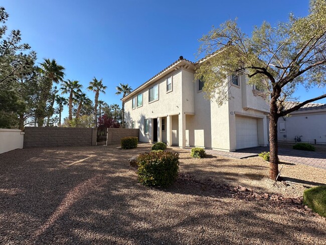 Building Photo - Rhodes Ranch