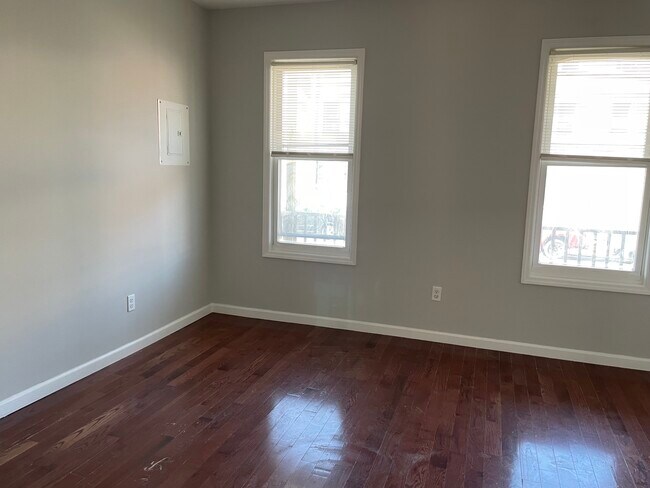 Building Photo - 227 Ripley Pl