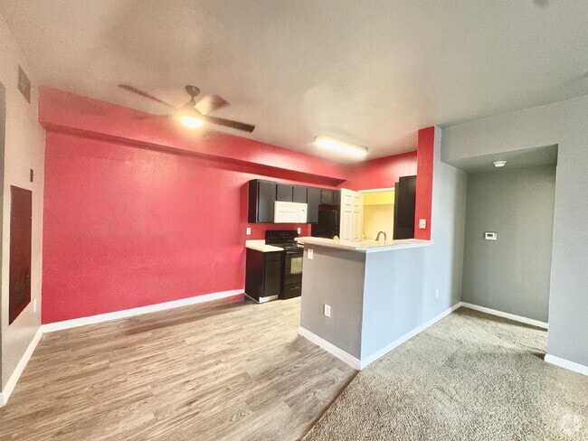 Building Photo - 231 W Horizon Ridge Pky