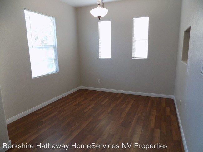 Foto del edificio - 6260 Sunset Spring Ave