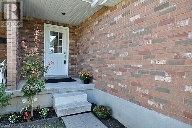 Building Photo - 390 Pastern Trail