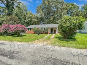Building Photo - 703 Maupin Pl