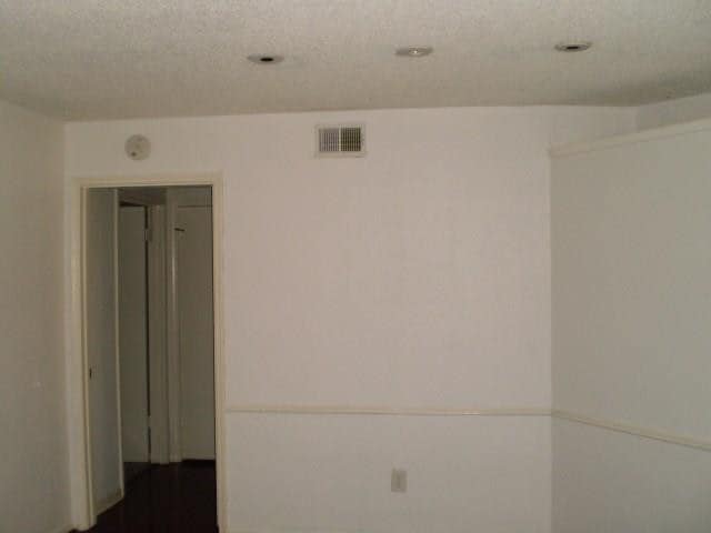 Building Photo - 2121 Hepburn St