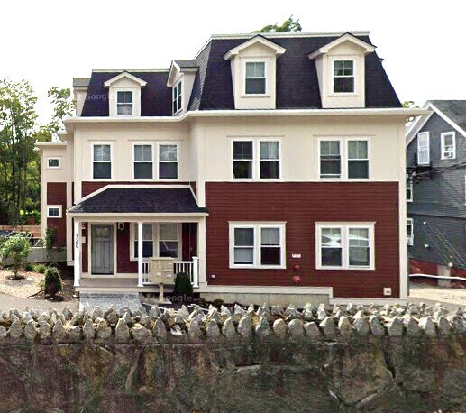 Building Photo - 110 Kenrick St