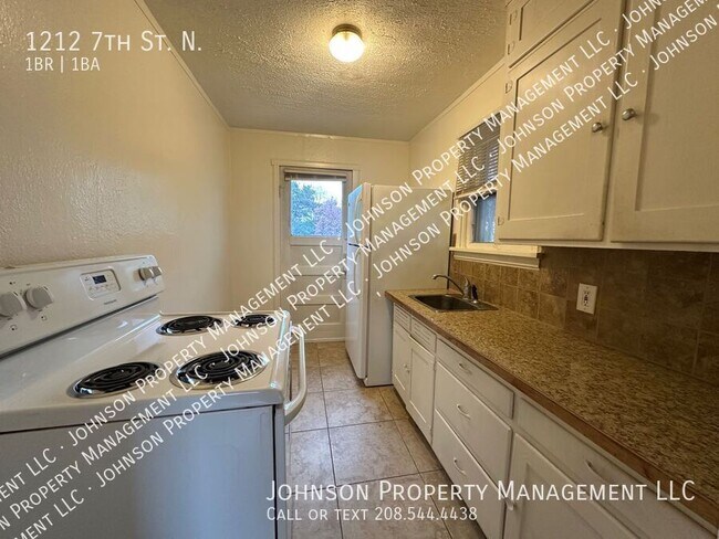 Foto del edificio - 1212 7th St N