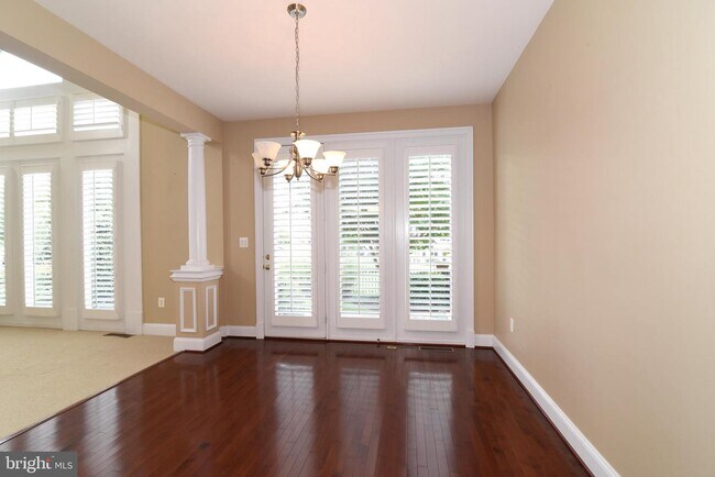 Building Photo - 43715 Burning Sands Terrace