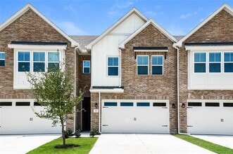 Building Photo - 5476 Sandstone Dr