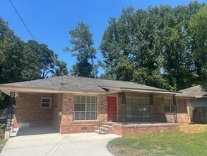 Building Photo - 3319 Lawrence Dr