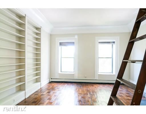Building Photo - 103 Beacon St