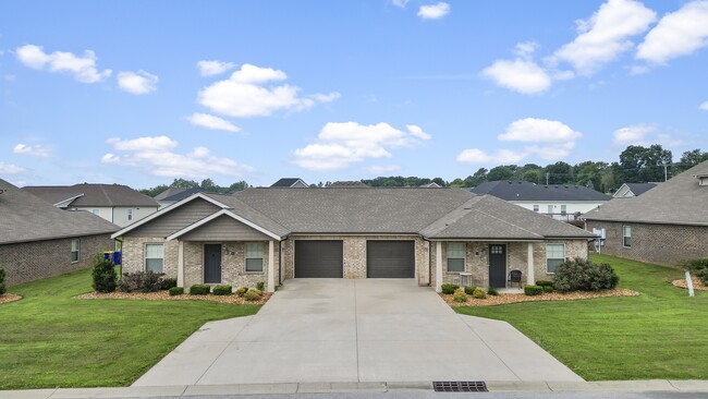 Foto del edificio - Blackberry Ridge Townhomes