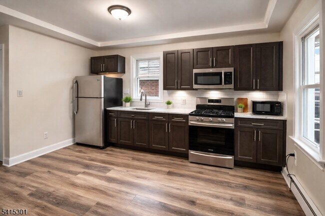 Building Photo - 64 N 13th St