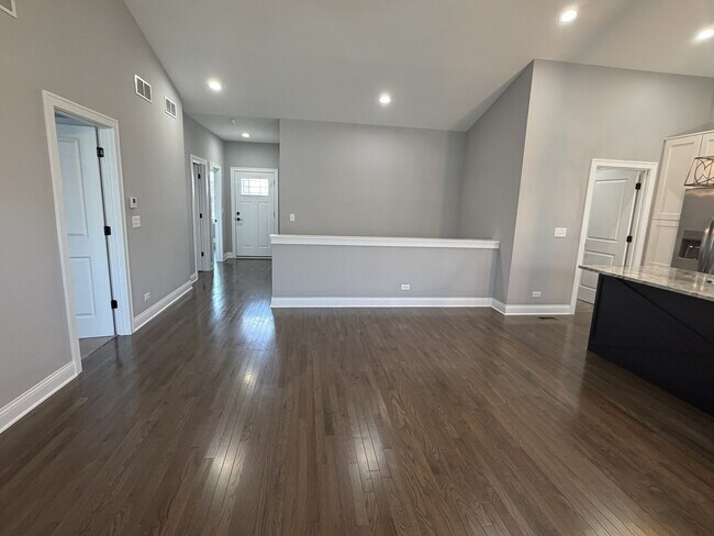 Foto del edificio - 717 Quail Ln