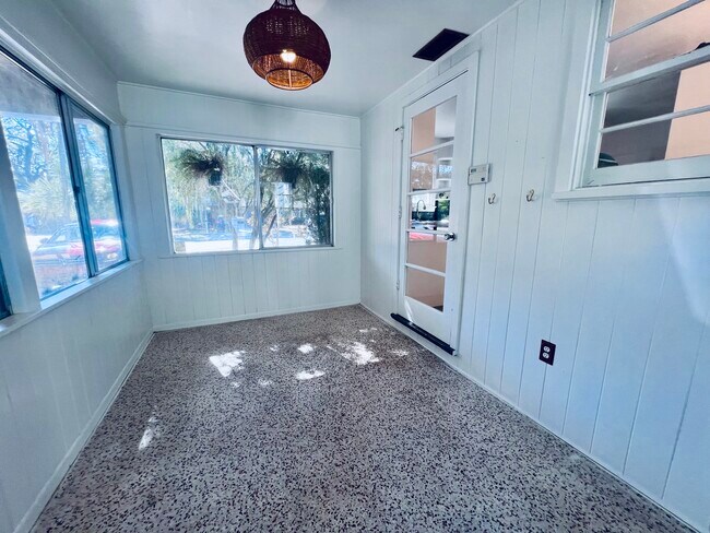 Foto del edificio - 2163 Wisteria St