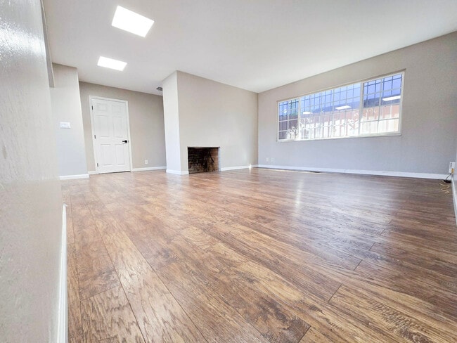 Foto del edificio - 2944 E 29th St