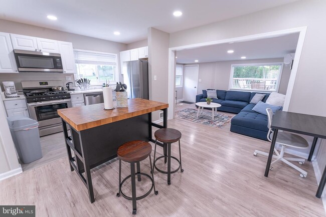 Foto del edificio - 5515 Glenallen St