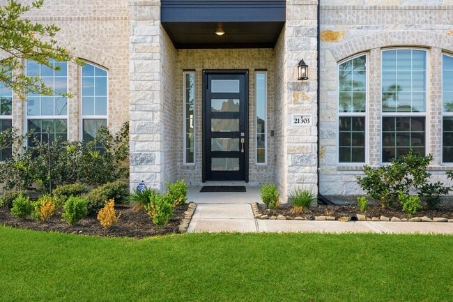 Foto del edificio - 21303 Shore Arbor Ln