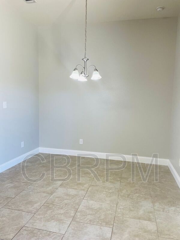 Foto del edificio - 7437 102nd St