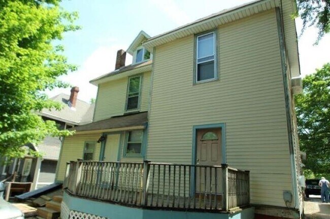 Back of apartment - 222 S 9th St